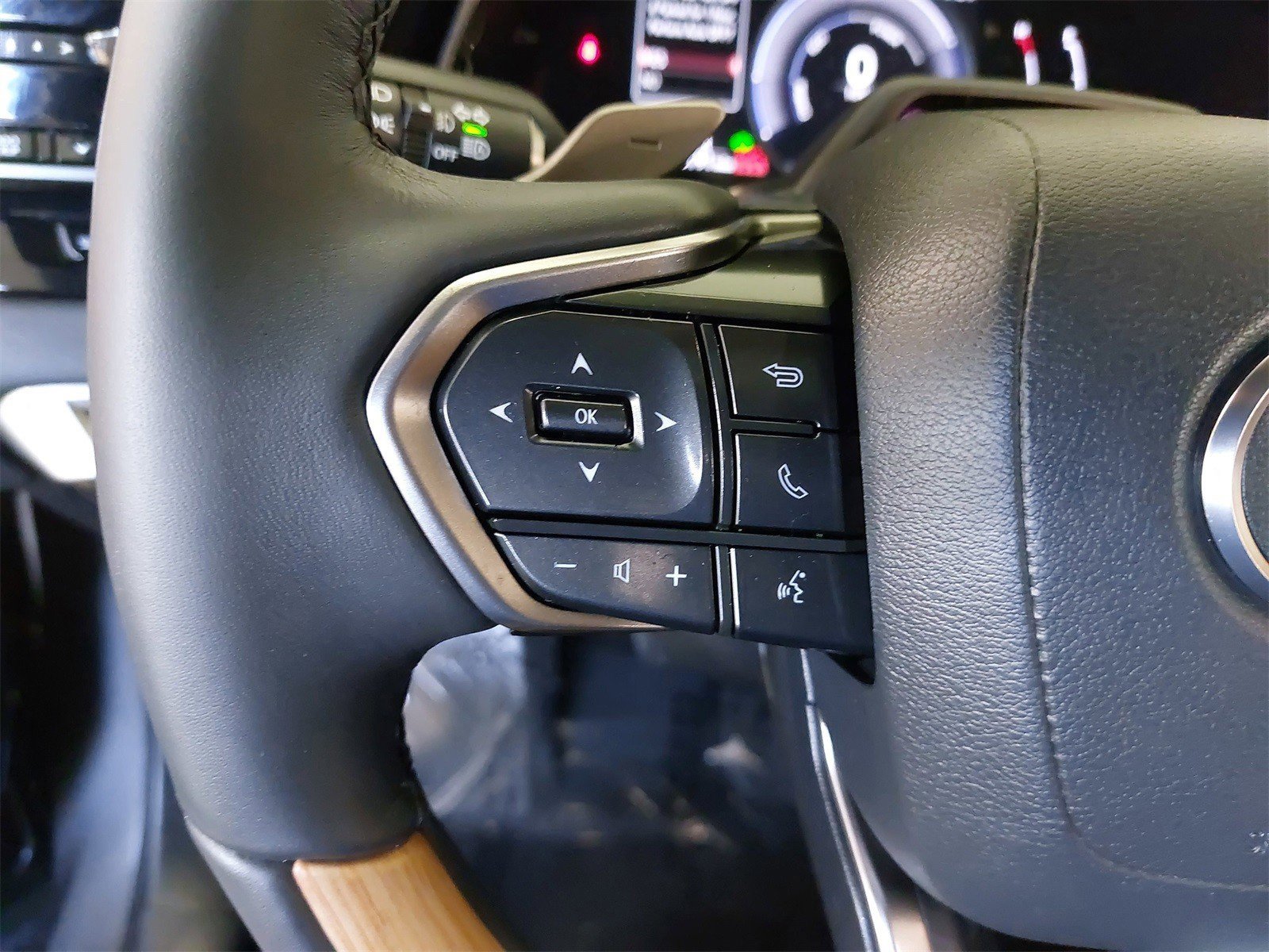 Used 2024 Lexus RX 350h image 18