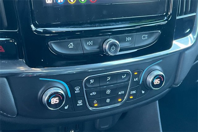 Used 2023 Chevrolet Traverse LT image 27