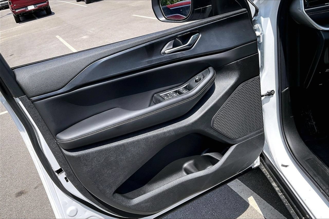 New 2026 Jeep Grand Cherokee Laredo X RWD image 22