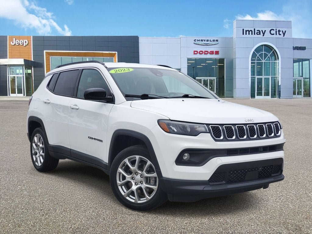 Used 2023 Jeep Compass Latitude AWD/4WD image 1