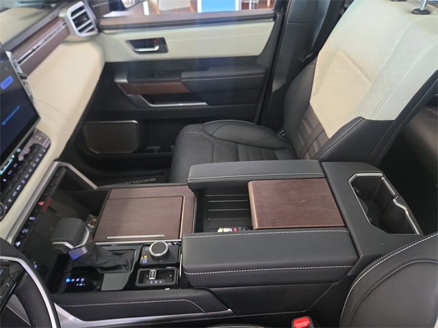 Used 2025 Toyota Sequoia Capstone image 21