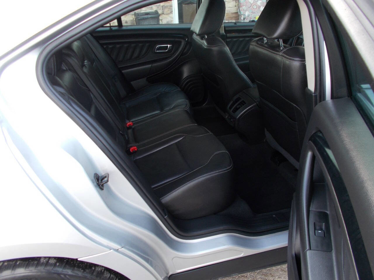 Used 2010 Ford Taurus Limited image 20