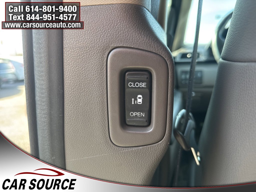 Used 2017 Honda Odyssey Touring Elite image 31