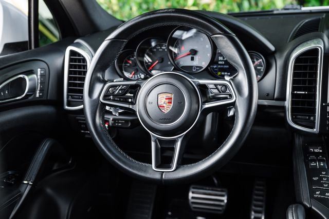 Used 2015 Porsche Cayenne S AWD/4WD image 9