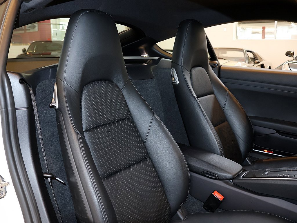 Used 2021 Porsche 718 Cayman image 20