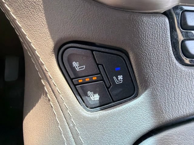 Used 2018 GMC Yukon Denali w/ Denali Ultimate Package AWD/4WD image 41