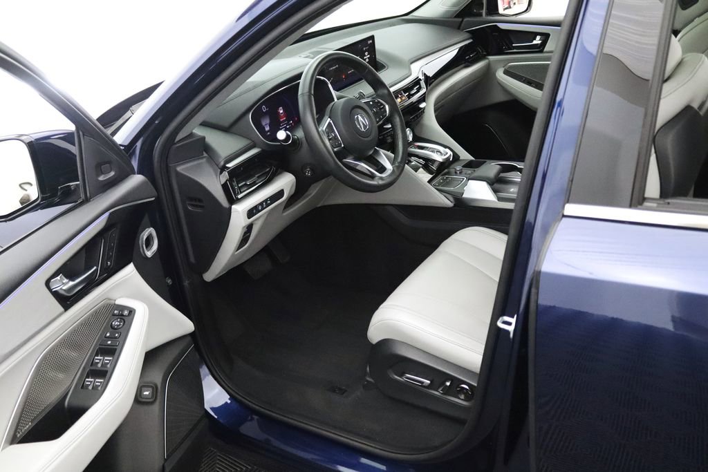 Used 2023 Acura MDX SH-AWD w/ Technology Package image 16