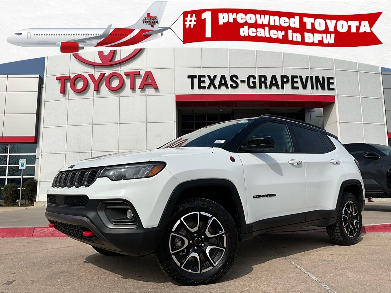 Used 2025 Jeep Compass Trailhawk image 1