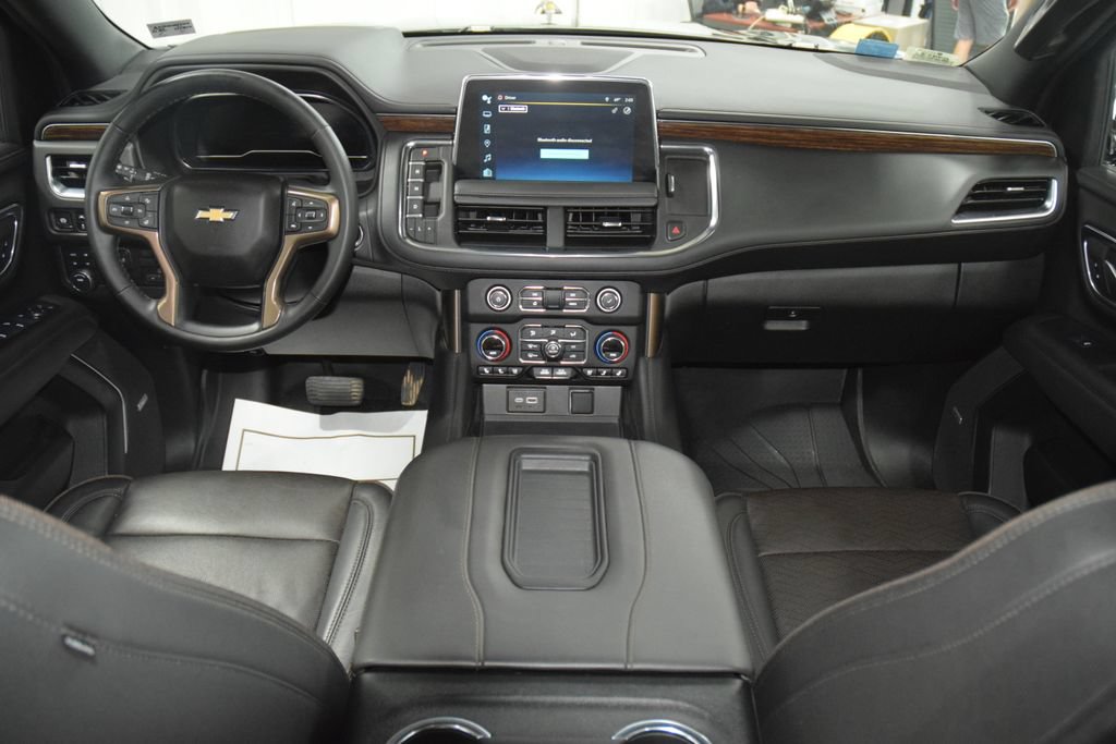 Used 2024 Chevrolet Tahoe High Country w/ Premium Package AWD/4WD image 30