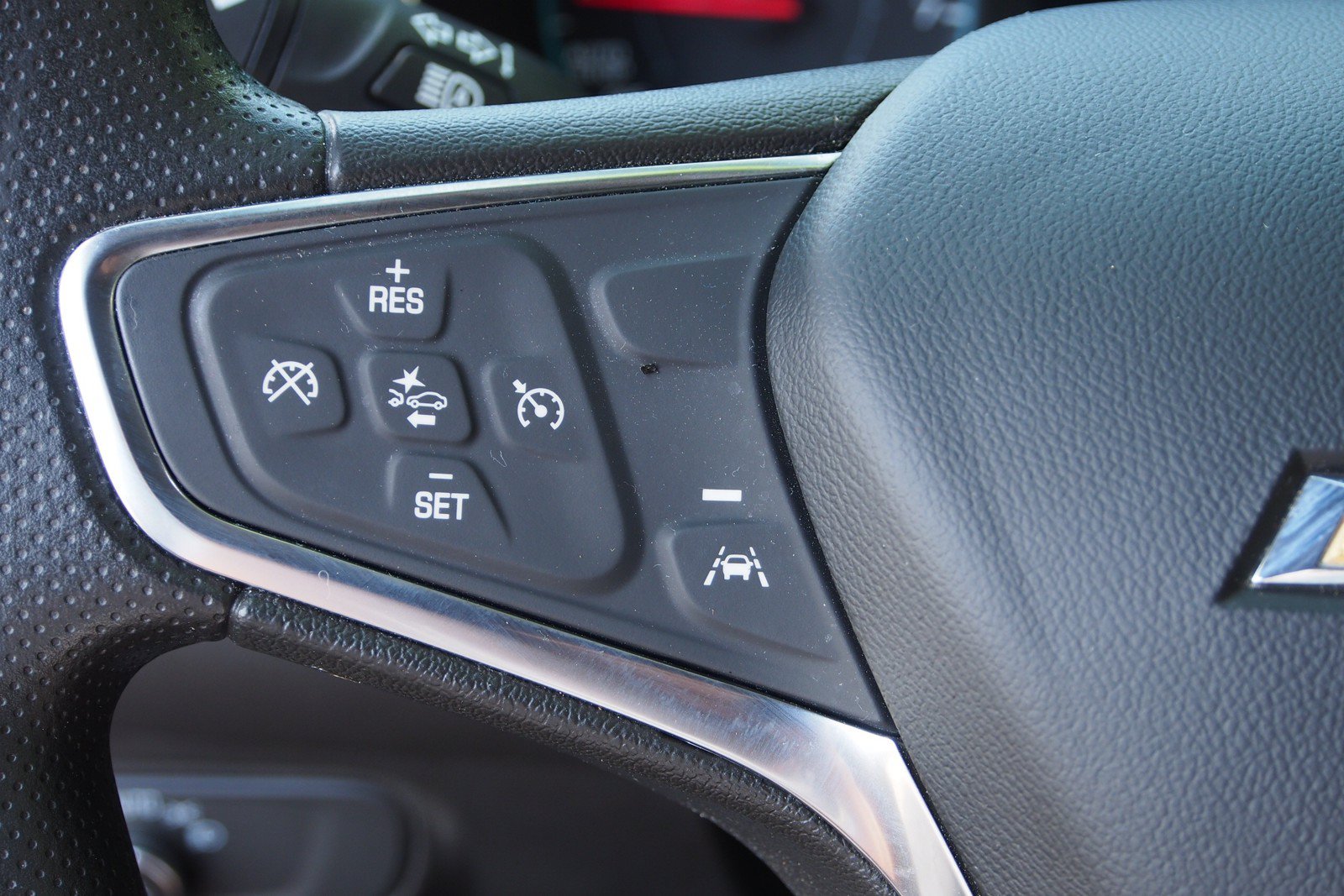 Used 2021 Chevrolet Equinox LS w/ LS Convenience Package FWD image 21