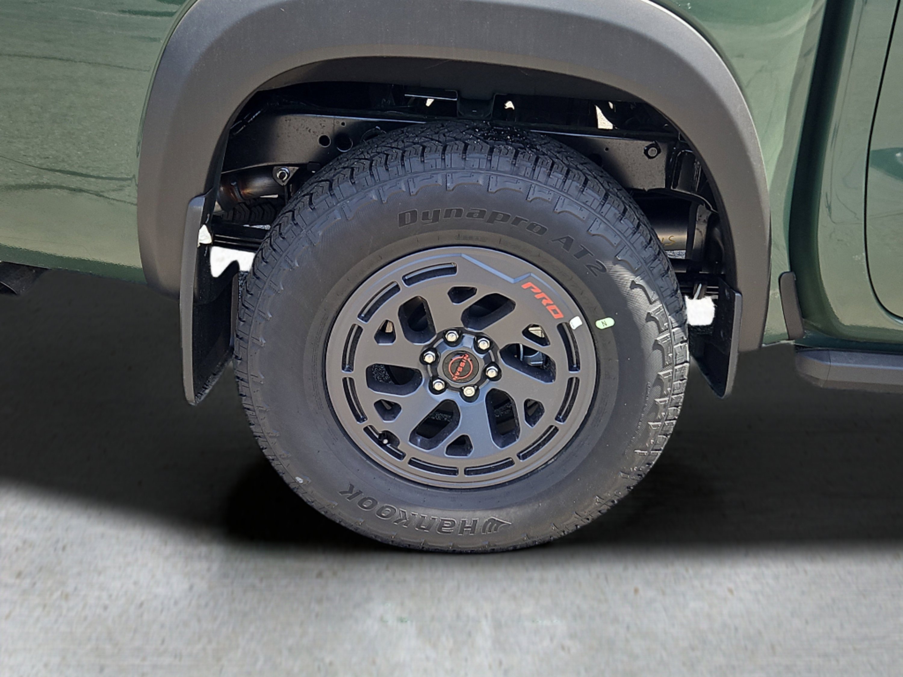 New 2025 Nissan Frontier PRO-4X w/ Pro Convenience Package image 4