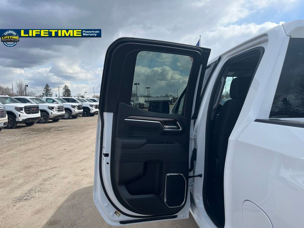 Used 2025 GMC Sierra 1500 Elevation image 28