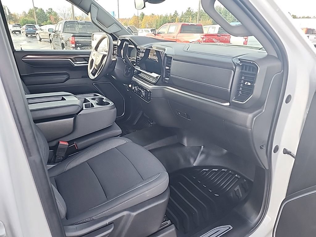 Used 2022 Chevrolet Silverado 1500 LT image 13