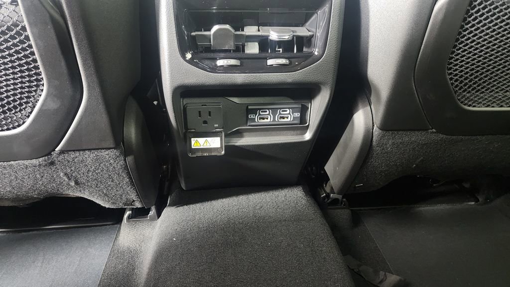 New 2025 Jeep Grand Cherokee Laredo w/ Luxury Tech Group I image 27