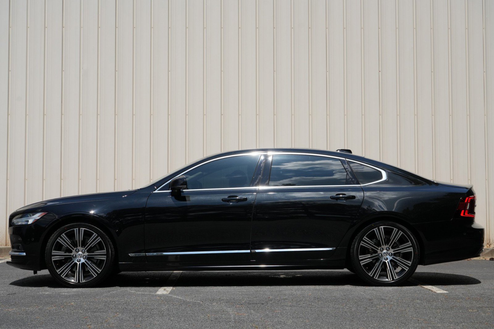 Used 2023 Volvo S90 B6 Ultimate w/ Lounge Package AWD/4WD image 8