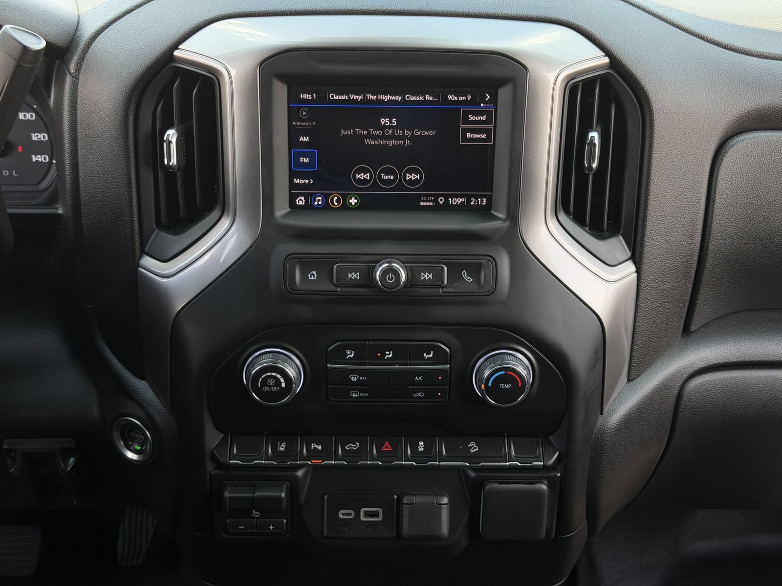 Used 2024 Chevrolet Silverado 2500 Custom w/ Custom Value Package AWD/4WD image 19