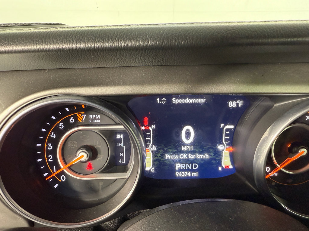 Used 2018 Jeep Wrangler Unlimited Sahara image 28