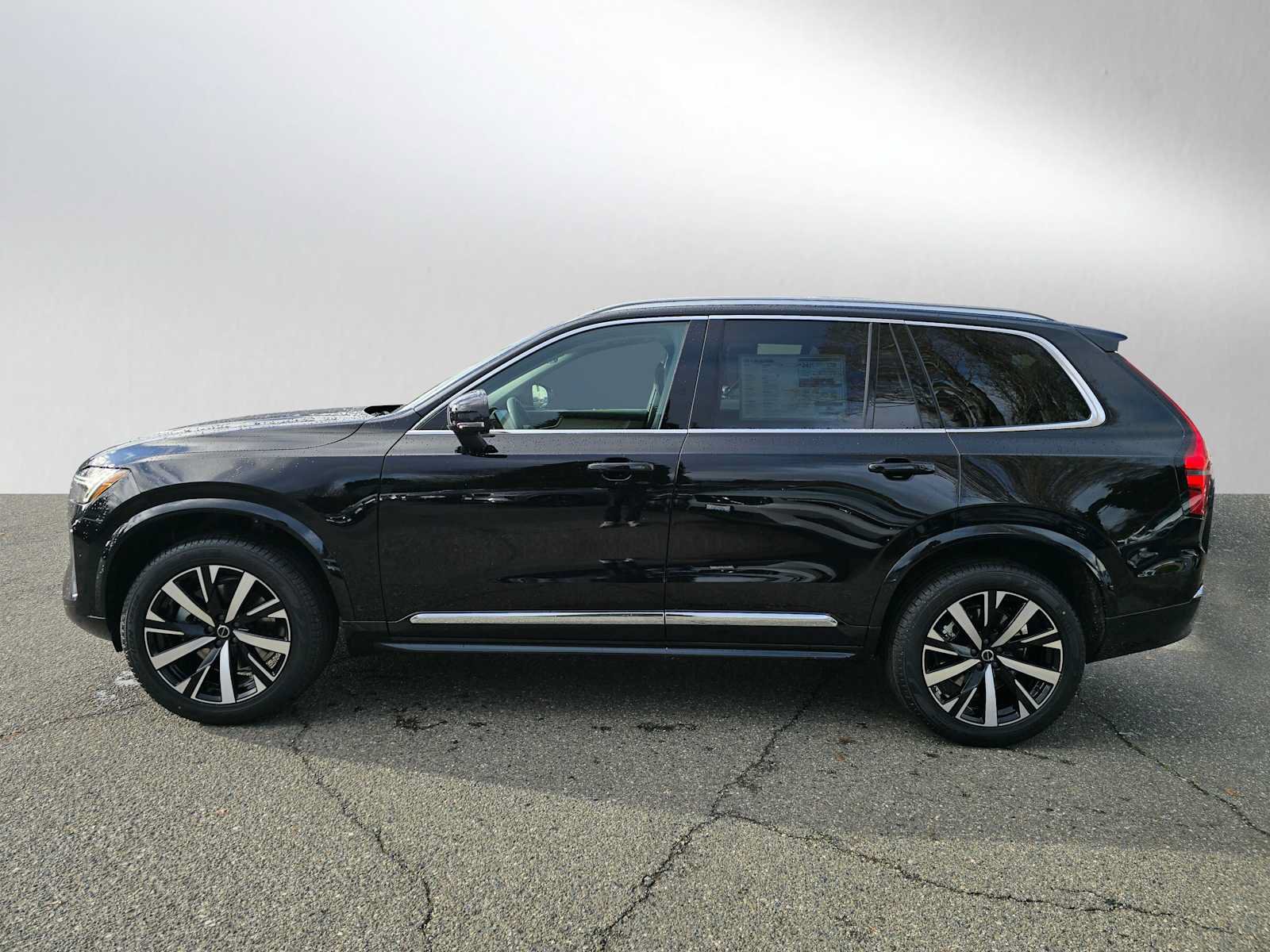 New 2026 Volvo XC90 B5 Core AWD/4WD image 6