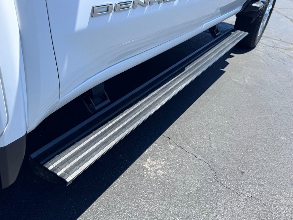 Used 2022 GMC Sierra 2500 Denali w/ Denali Ultimate Package AWD/4WD image 41
