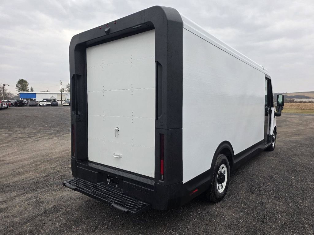 Used 2024 Chevrolet Brightdrop 600 w/ Commercial Equipment Package image 2