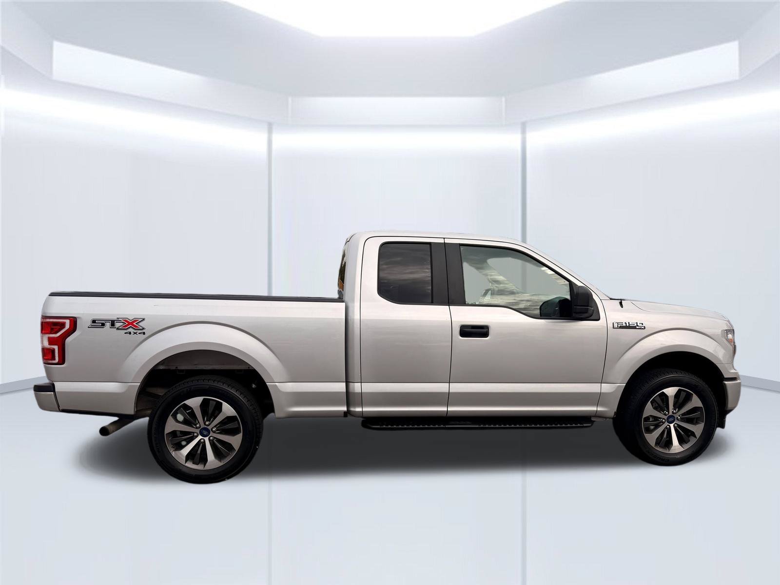 Used 2019 Ford F150 XL w/ Equipment Group 101A Mid AWD/4WD image 4