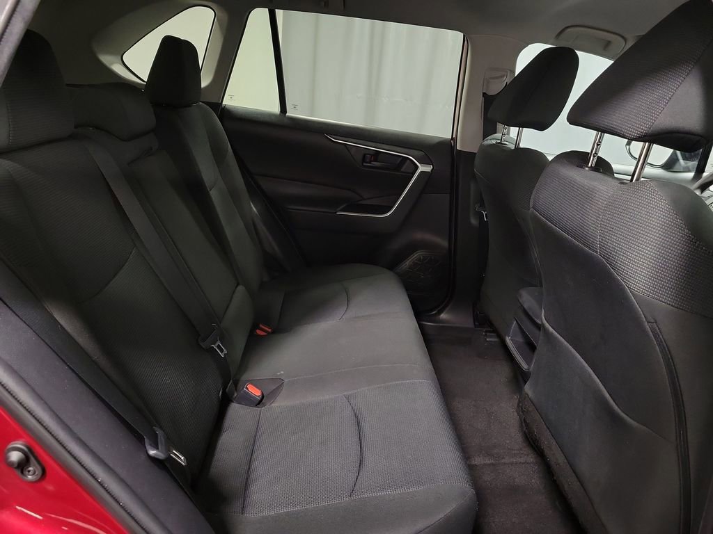 Used 2021 Toyota RAV4 LE image 22