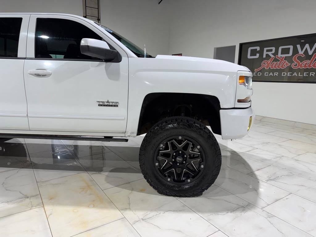 Used 2018 Chevrolet Silverado 1500 LT w/ Texas Edition AWD/4WD image 4