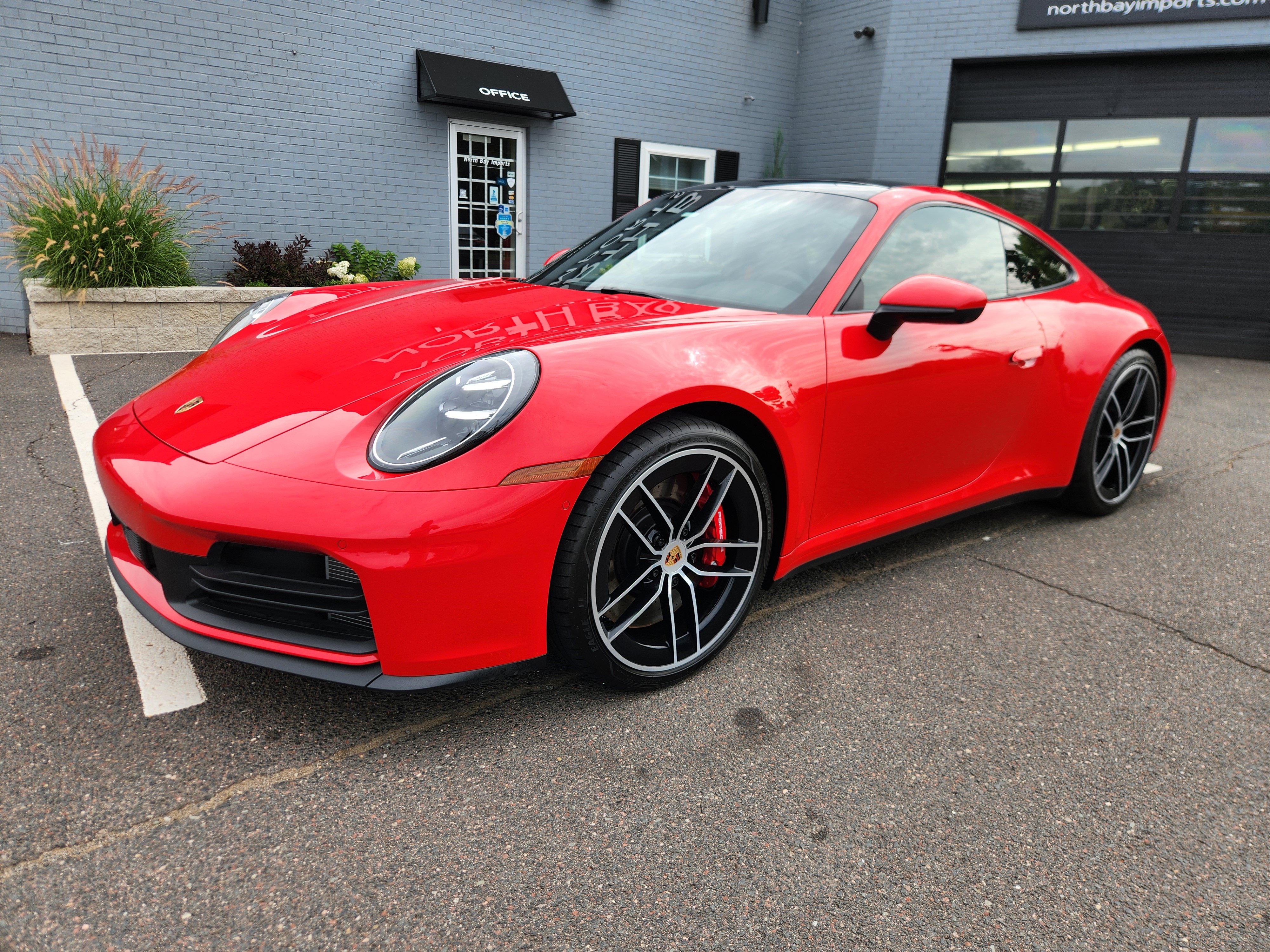Used 2025 Porsche 911 Carrera S RWD image 3