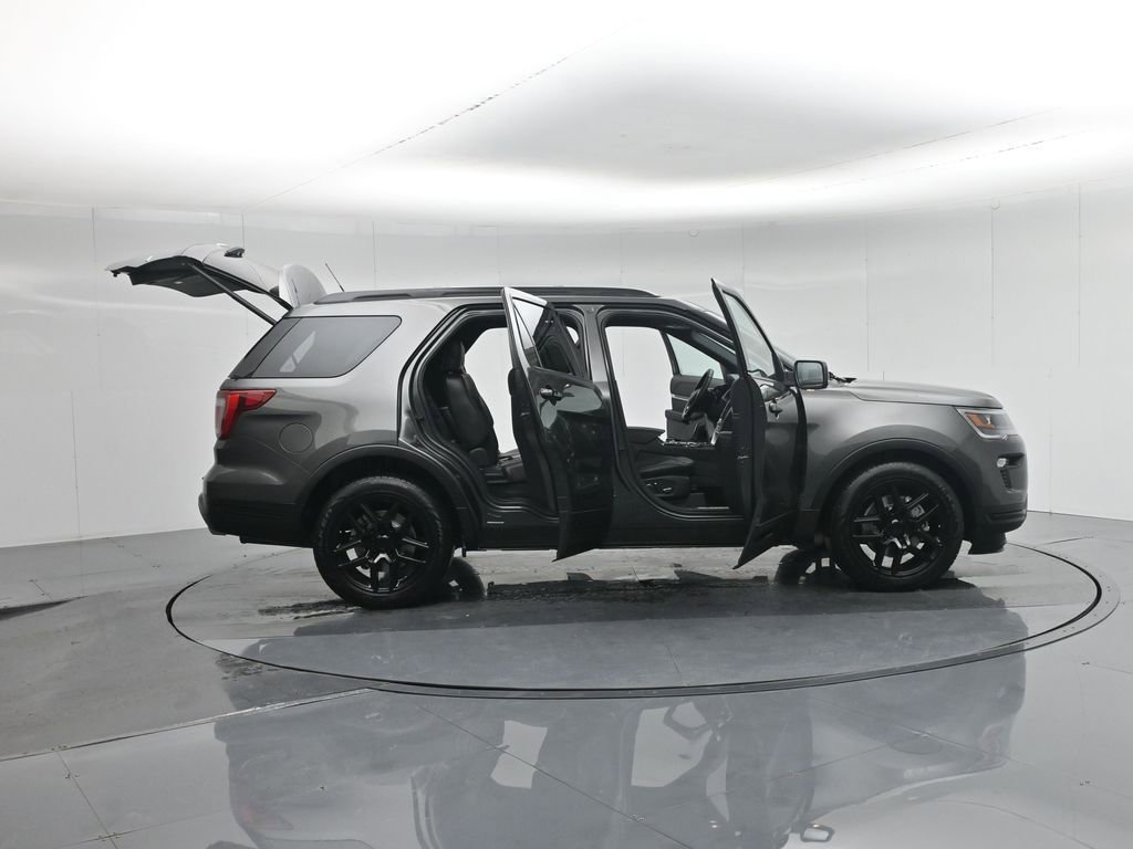 Certified 2018 Ford Explorer Sport w/ Equipment Group 401A image 5