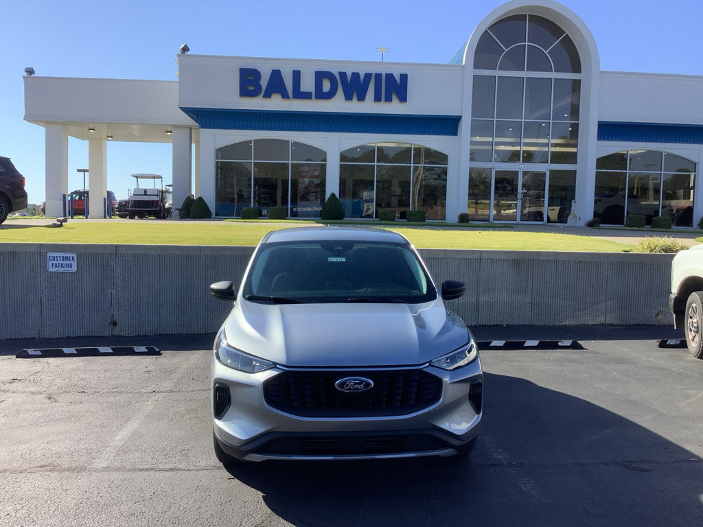 Used 2023 Ford Escape Active image 2