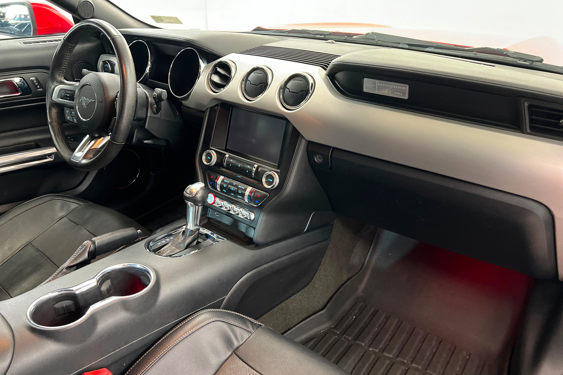 Used 2015 Ford Mustang Premium RWD image 20