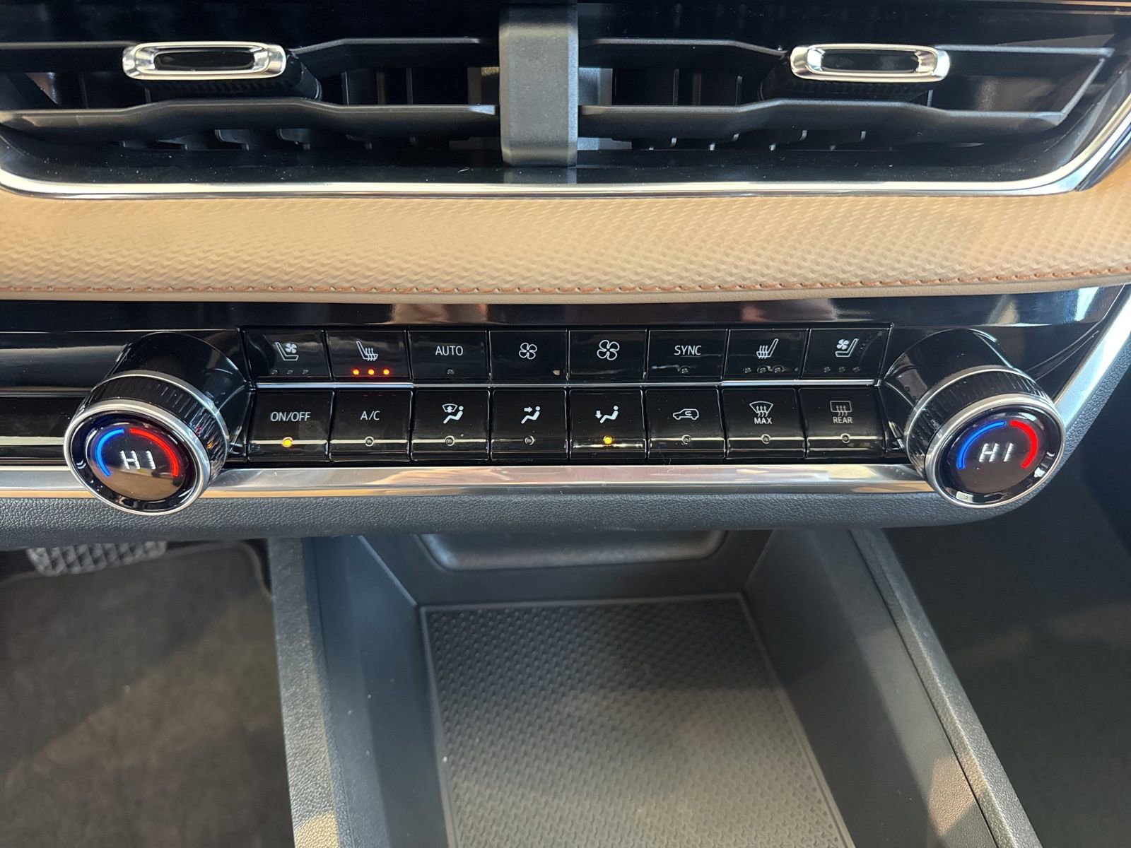 New 2026 Chevrolet Equinox ACTIV w/ Convenience Package III image 30