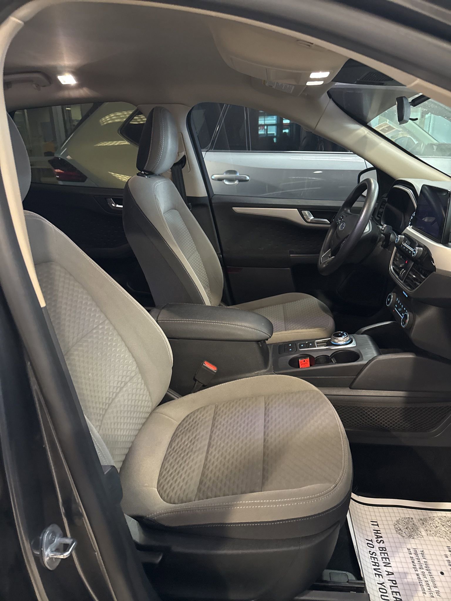 Used 2020 Ford Escape SE image 16