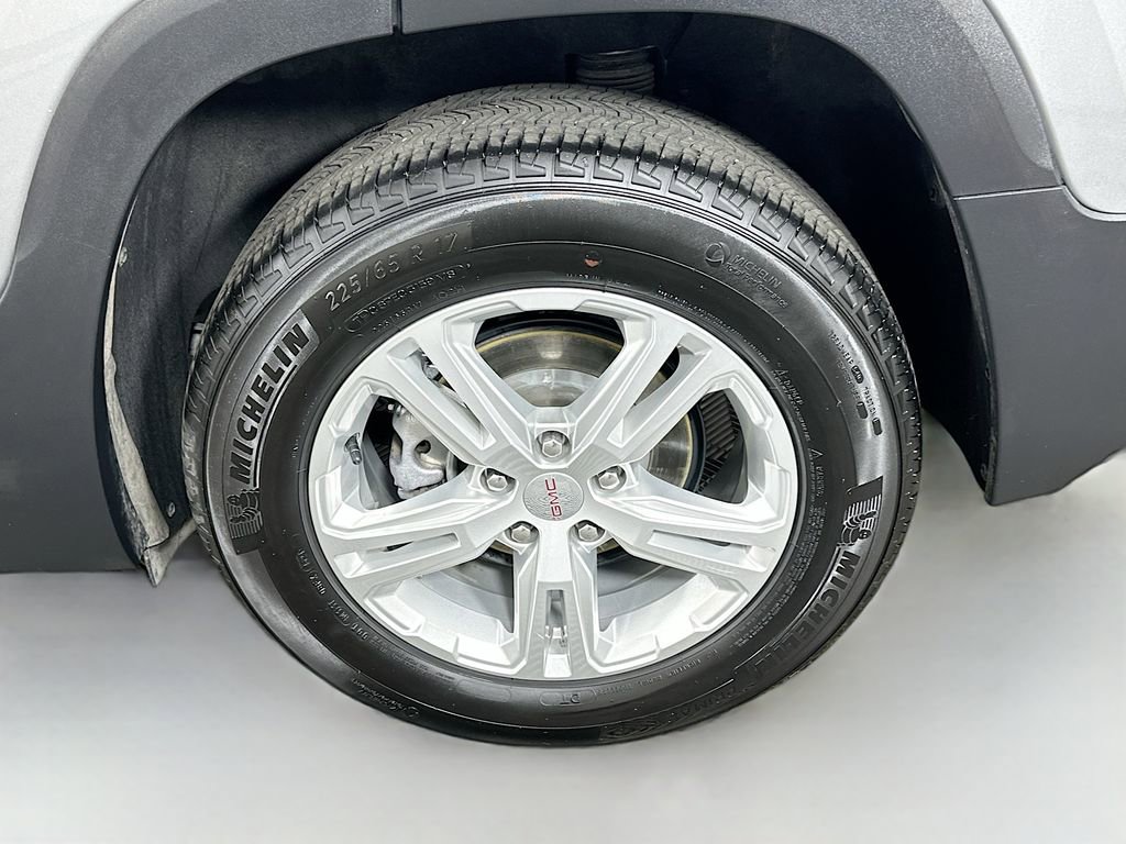 Used 2024 GMC Terrain SLE image 30