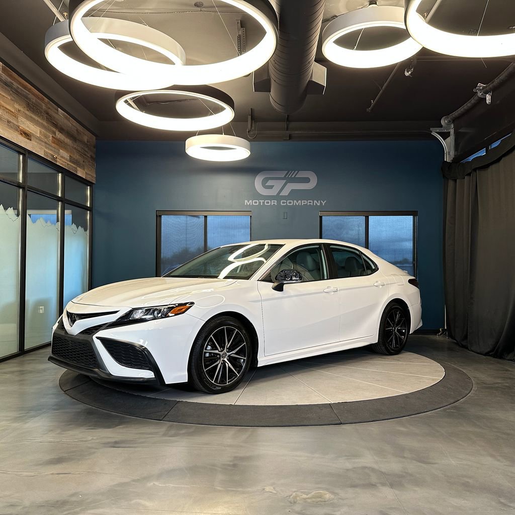 Used 2022 Toyota Camry SE AWD/4WD image 7