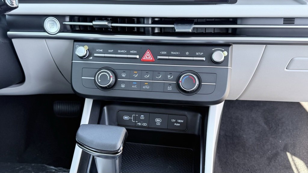 New 2026 Hyundai Tucson SE image 29