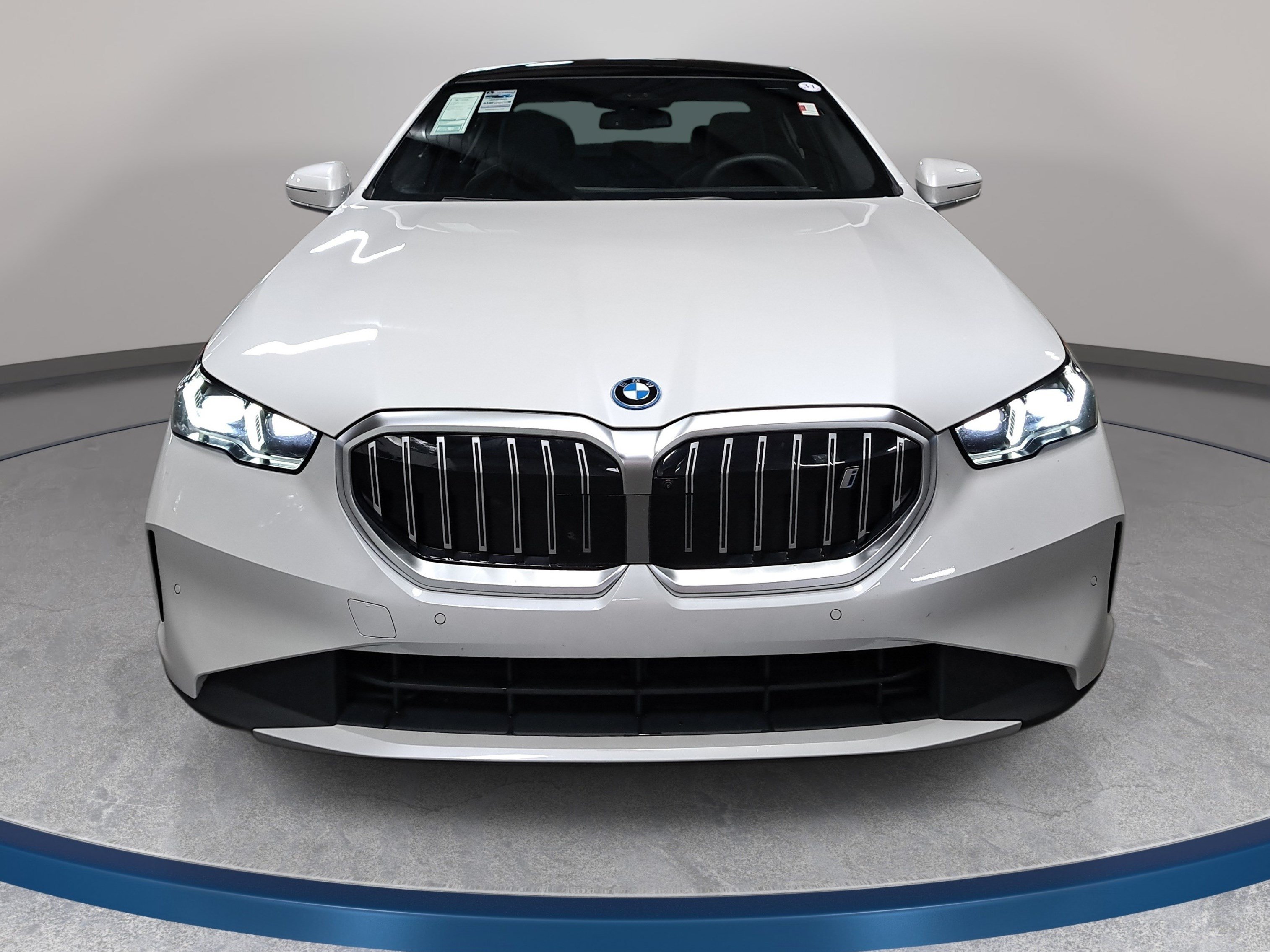 Used 2026 BMW i5 eDrive40 RWD image 2