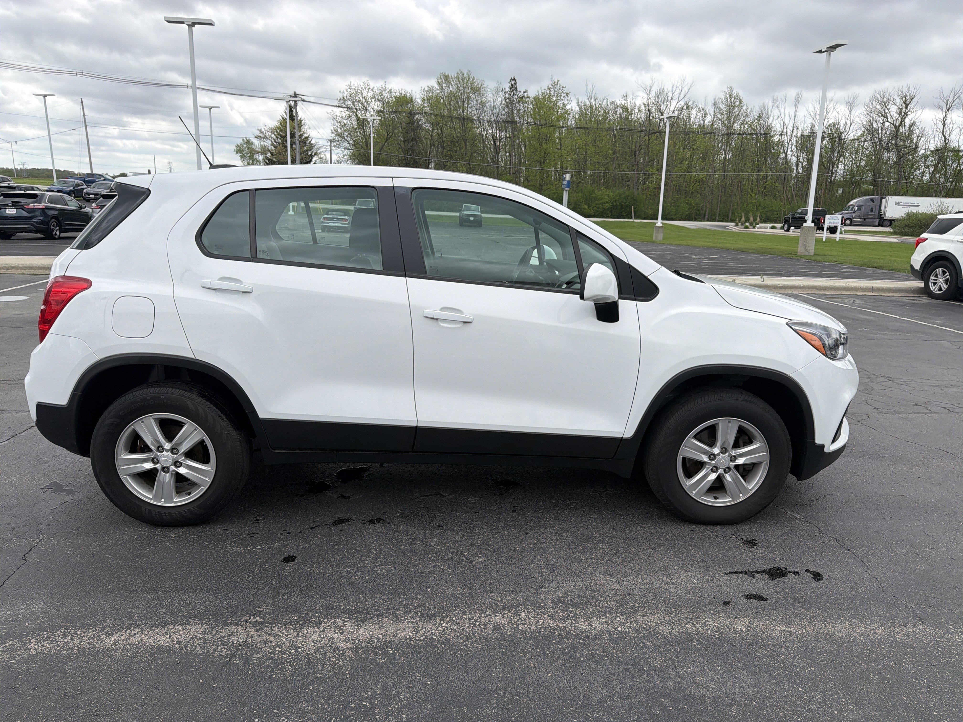 Used 2017 Chevrolet Trax LS AWD/4WD image 7