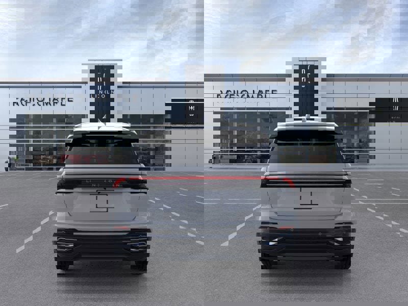 New 2026 Lincoln Nautilus Premier image 5