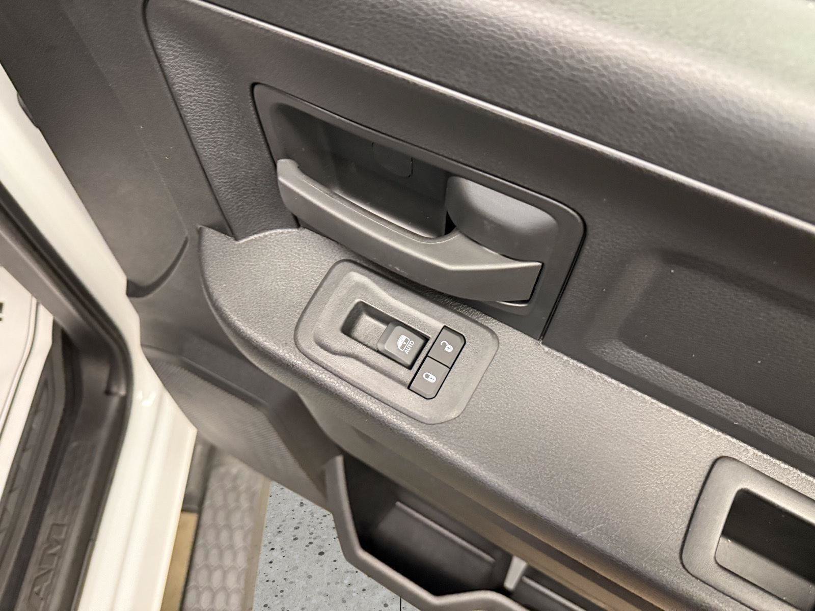 New 2026 RAM 3500 Tradesman AWD/4WD image 30