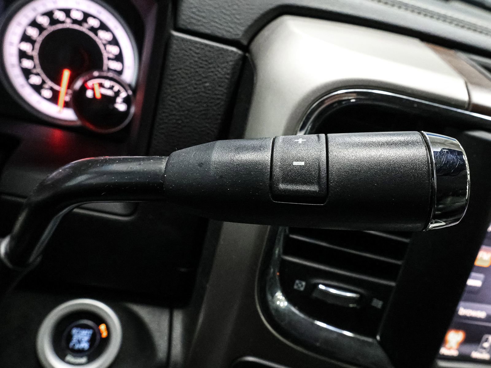 Used 2015 RAM 2500 Laramie image 36