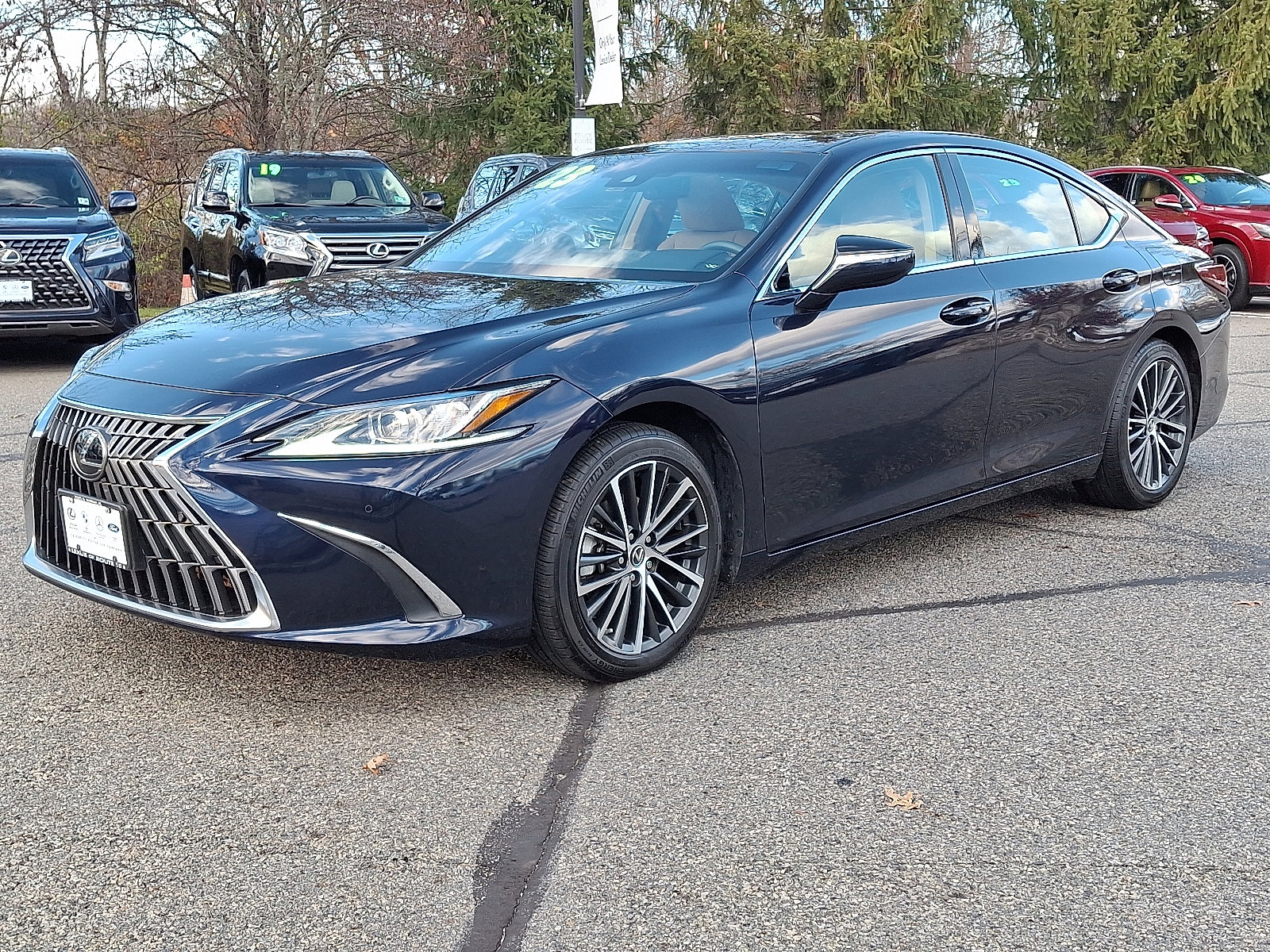 Certified 2023 Lexus ES 350 w/ Premium Package image 3