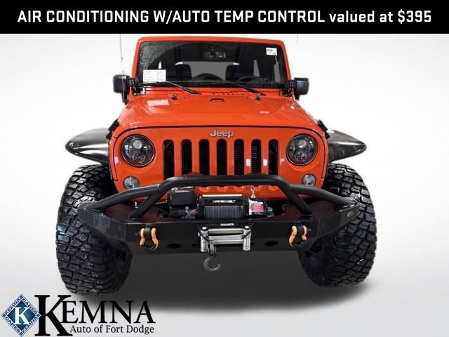 Used 2015 Jeep Wrangler Unlimited Rubicon w/ Connectivity Group image 10