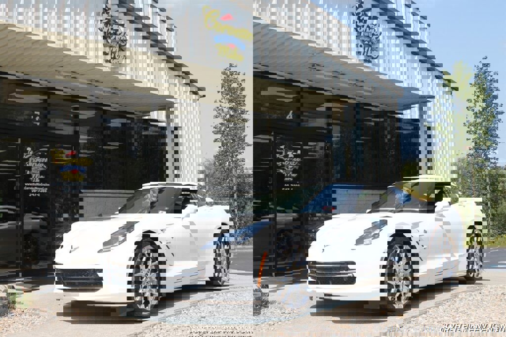 Used 2017 Chevrolet Corvette Stingray Coupe image 1