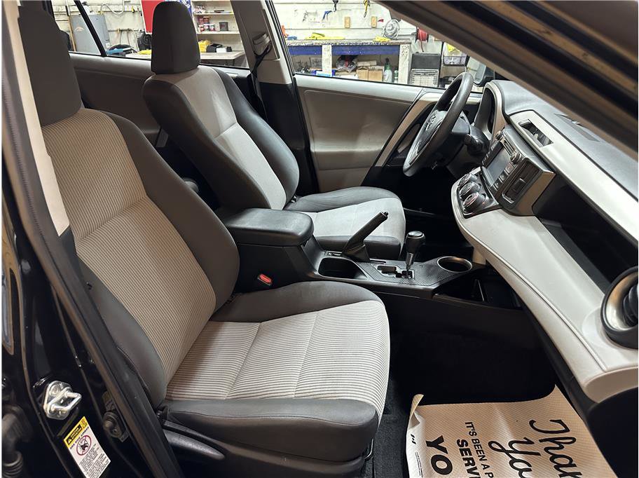 Used 2013 Toyota RAV4 LE image 26