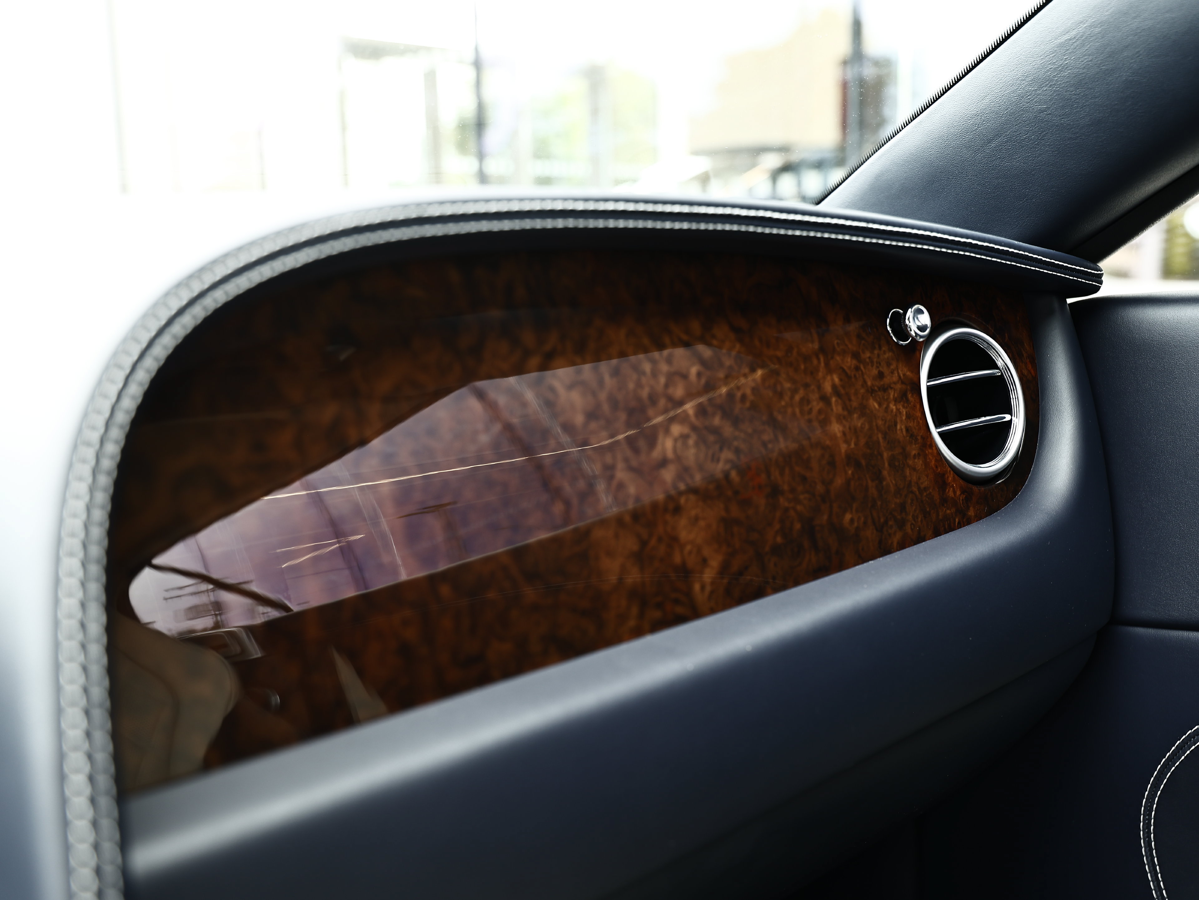 Used 2015 Bentley Continental GT AWD/4WD image 50