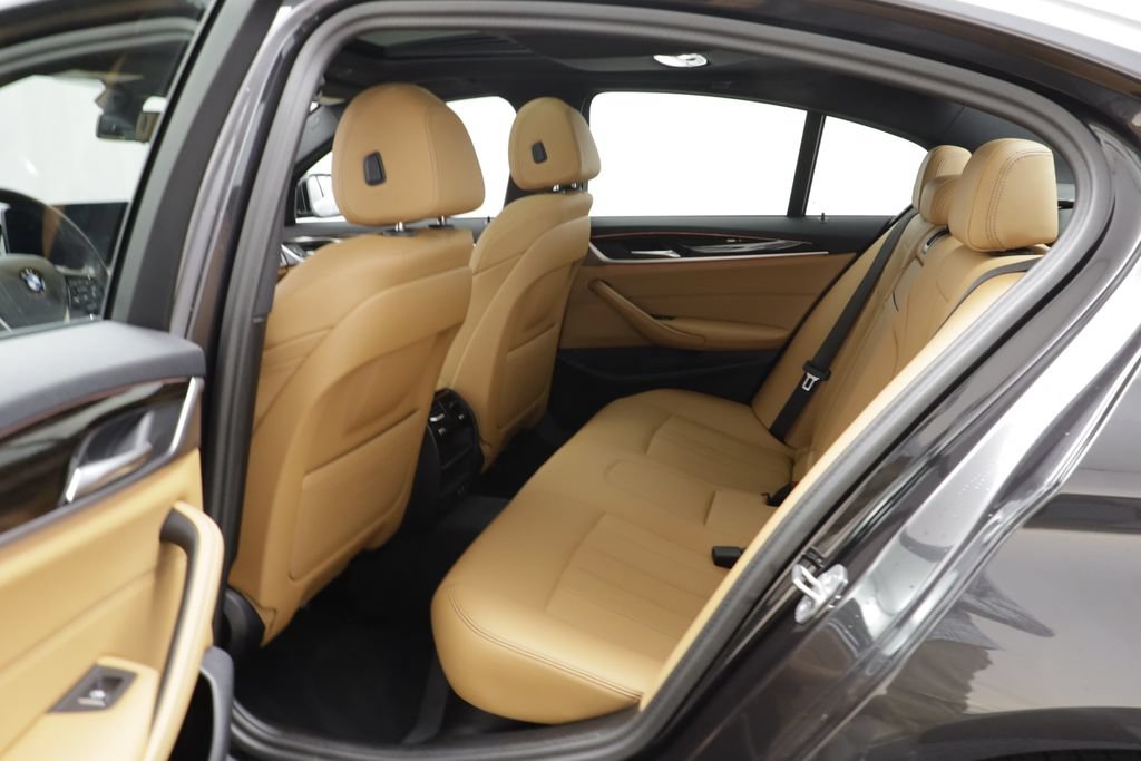 Used 2023 BMW 530i xDrive w/ Convenience Package AWD/4WD image 14