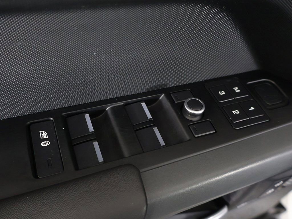 Used 2020 Land Rover Defender 110 X image 43