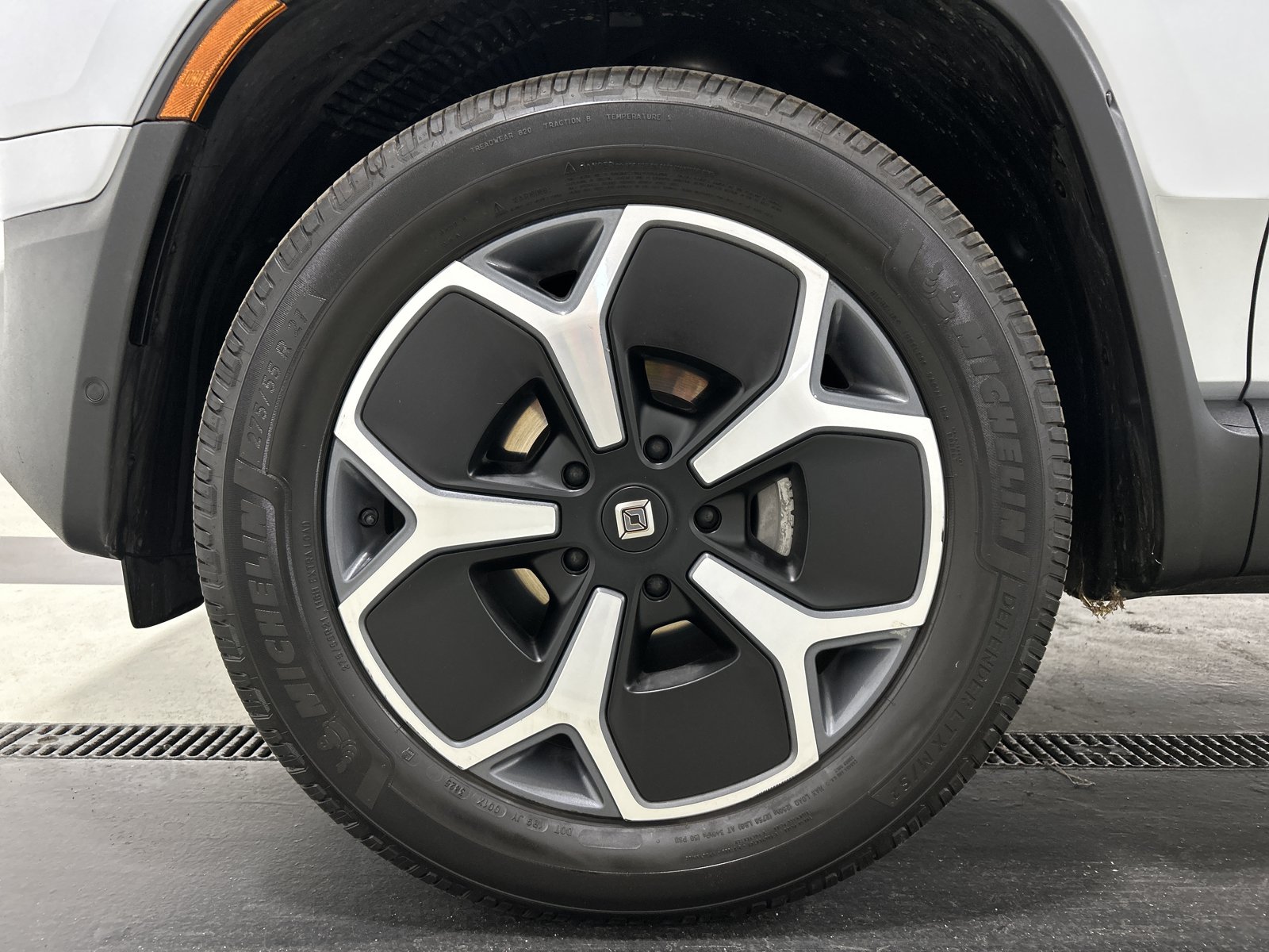Used 2024 Rivian R1S Adventure AWD/4WD image 9