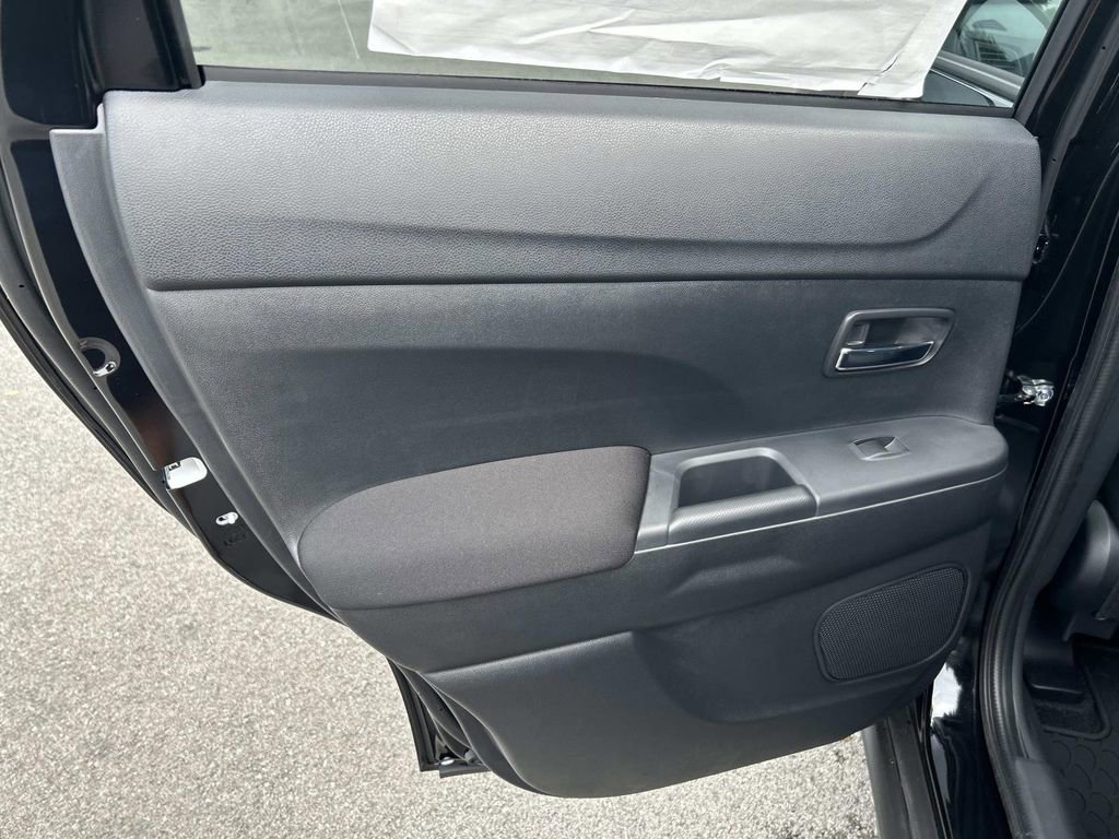 New 2025 Mitsubishi Outlander Sport SE image 16
